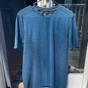 Under Armour Men’s Dark Blue Short Sleeve Fitted Heatgear Performance Large Tee